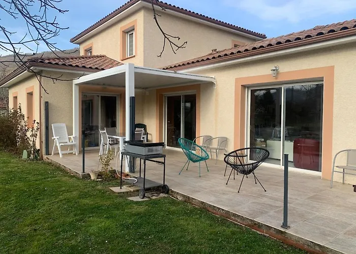 Au Calme Avec Piscine